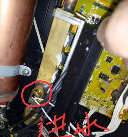 热水器主板按键损坏如何处理（一键解决热水器按键故障问题）