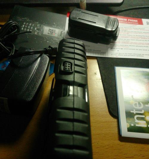 三防手机的手写笔如何使用？
