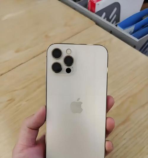 苹果5l是什么机型的手机？与当前苹果手机相比有何不同？