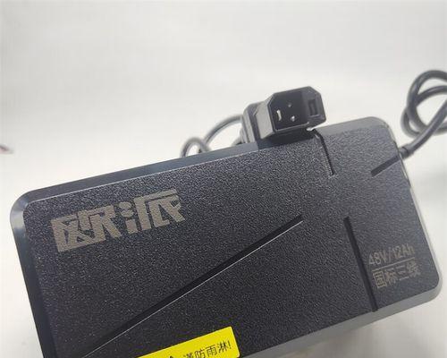 小电瓶插头充电器的使用方法是什么？