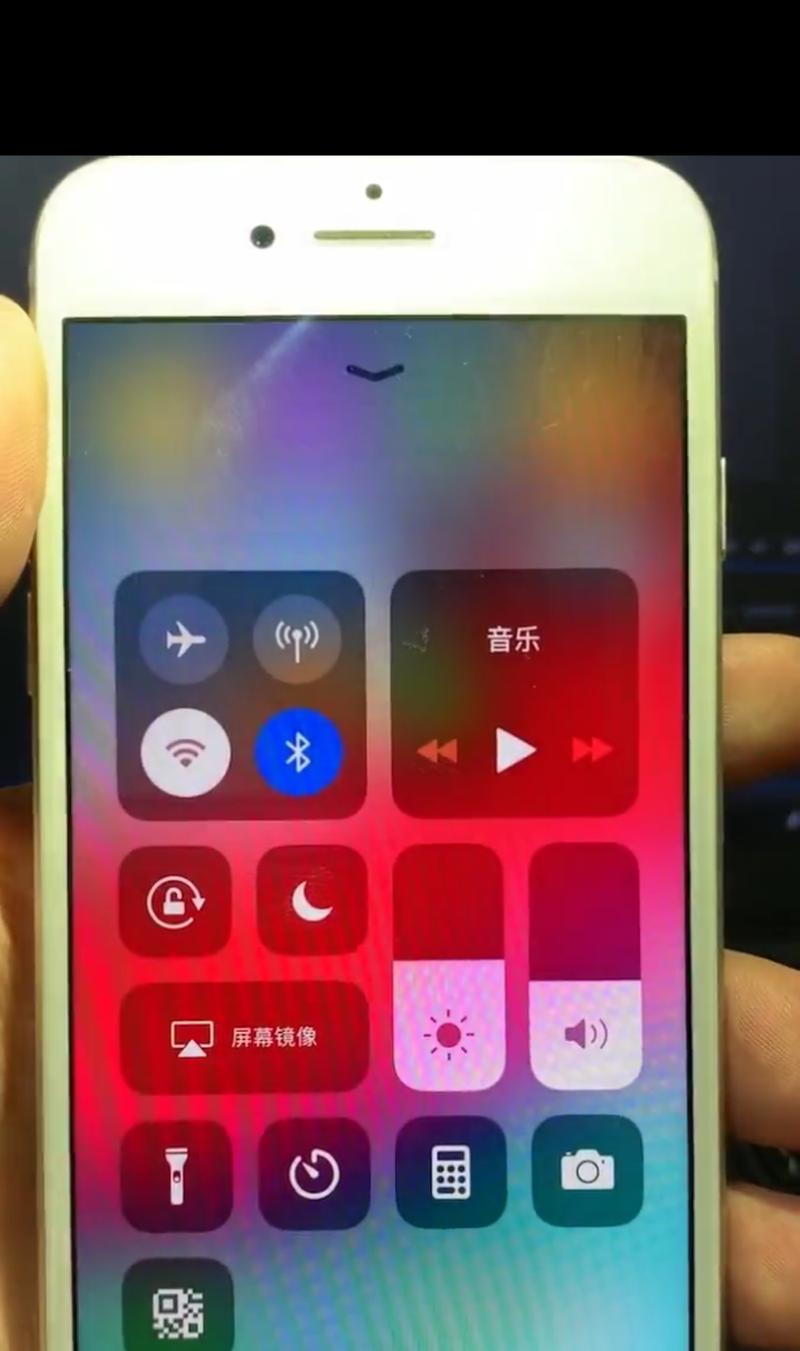 小米手机屏幕亮度调节到更亮的方法是什么？